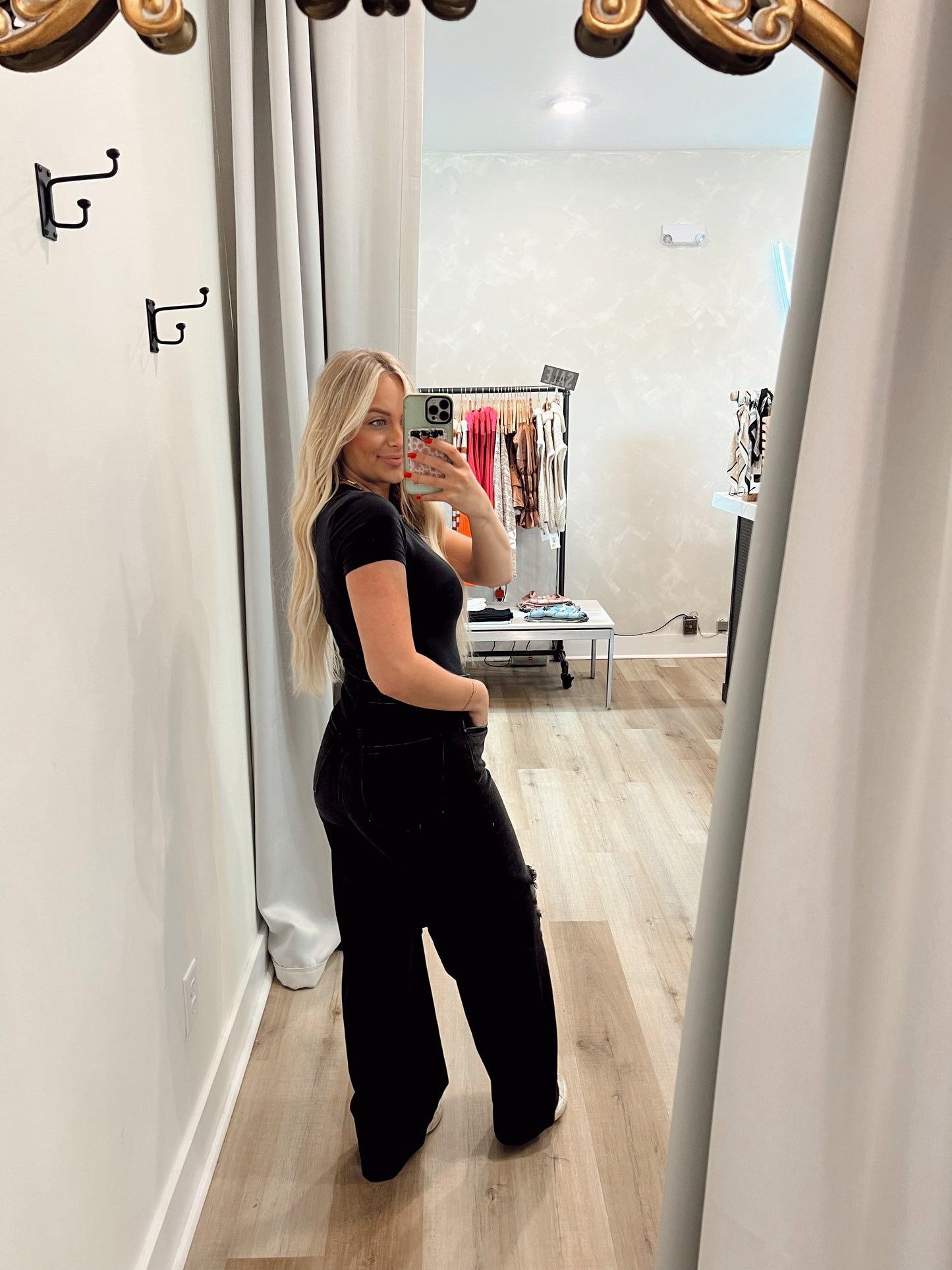 minimal distressed skater jean - washed black