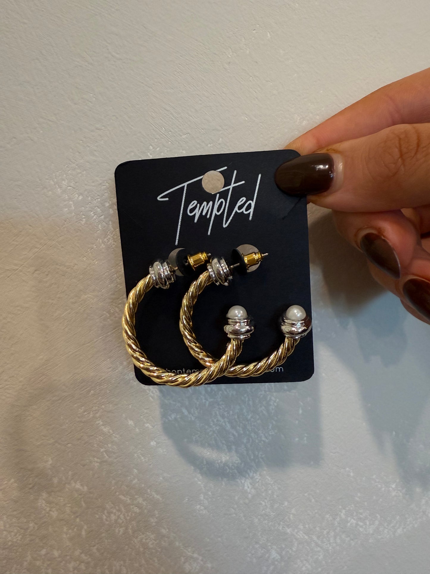 pearl end cable hoops - gold