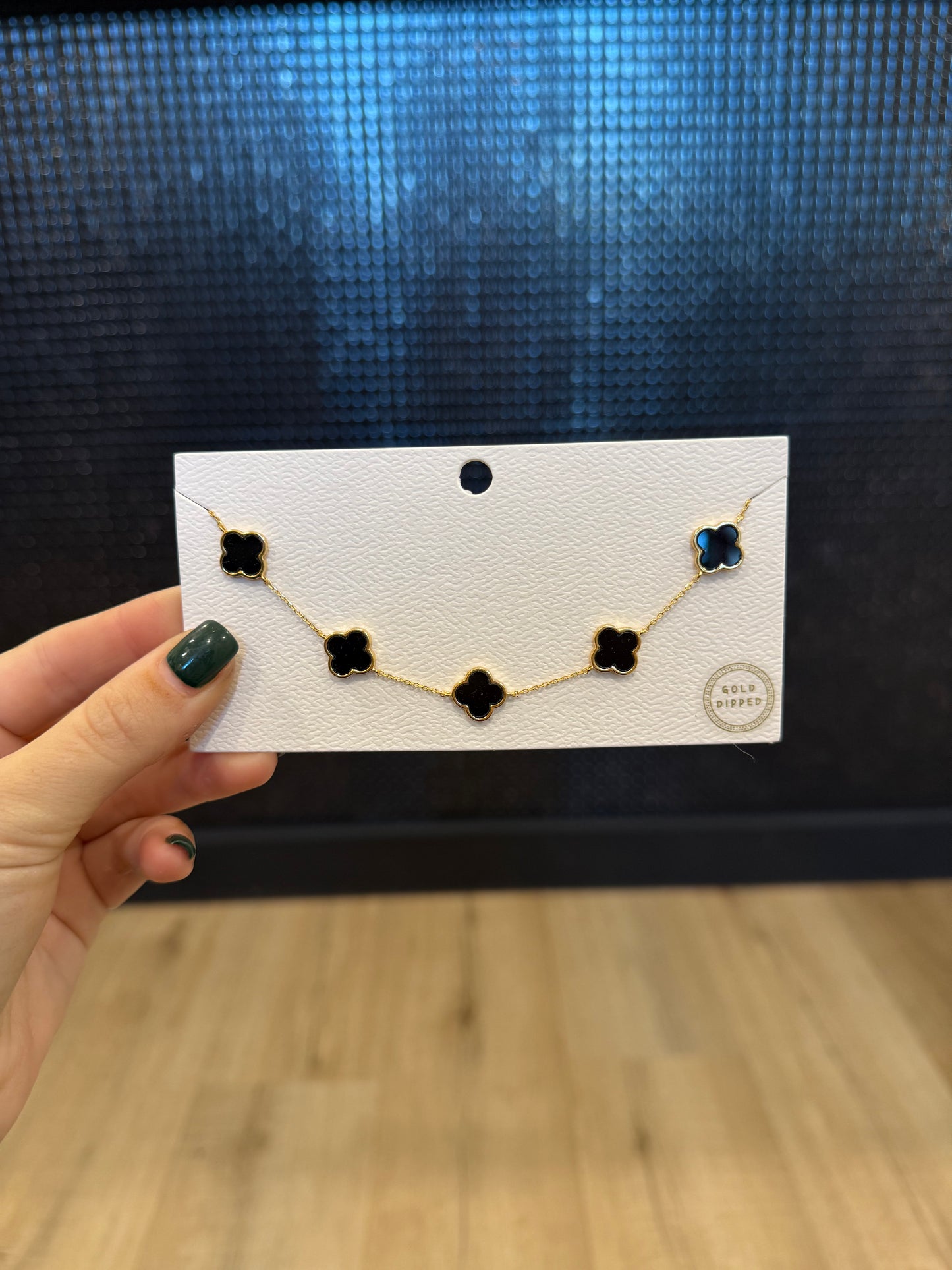 pearl clover station chain necklace - black/gold